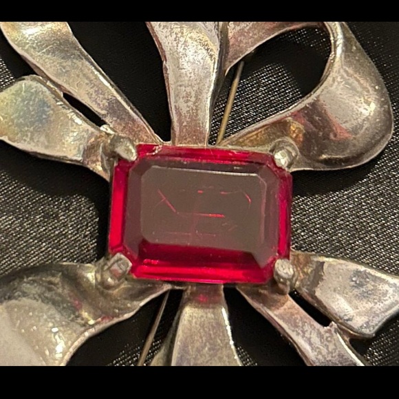 Huge Vintage Crimson Bow Brooch - Stunner from the 40s /  50s - Picture 2 of 8